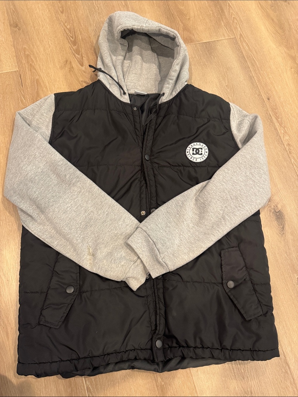 DC Men’s ' Black Puffer Vest with Grey Hooded Sleeves